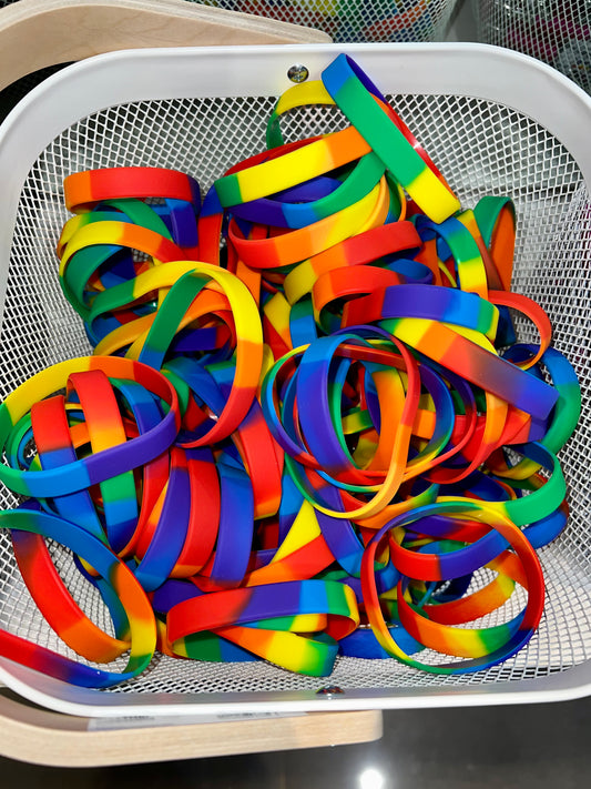 Silicone rainbow band